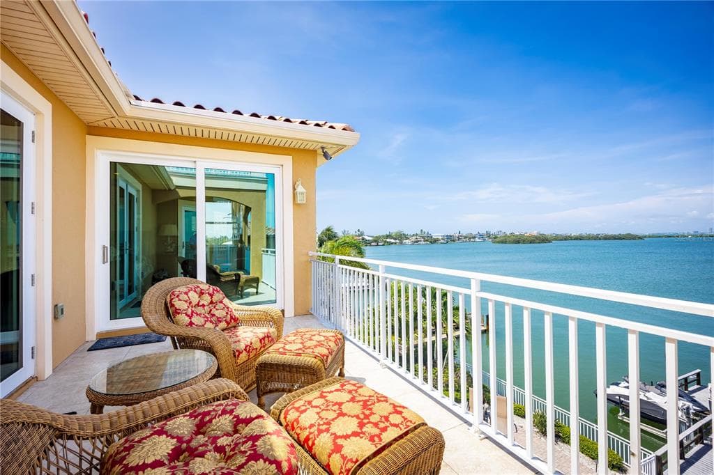 306 HARBOR DRIVE photo 24