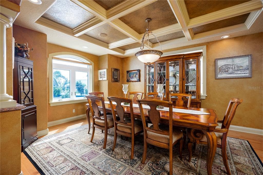 306 HARBOR DRIVE photo 10
