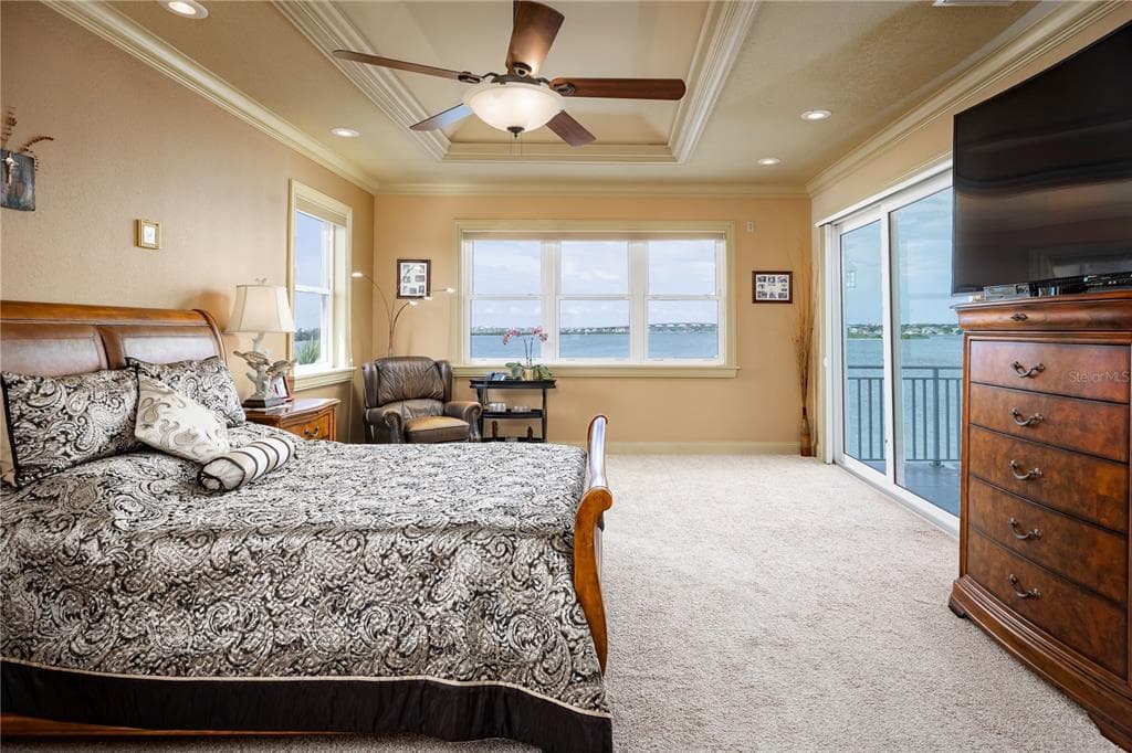 306 HARBOR DRIVE photo 18