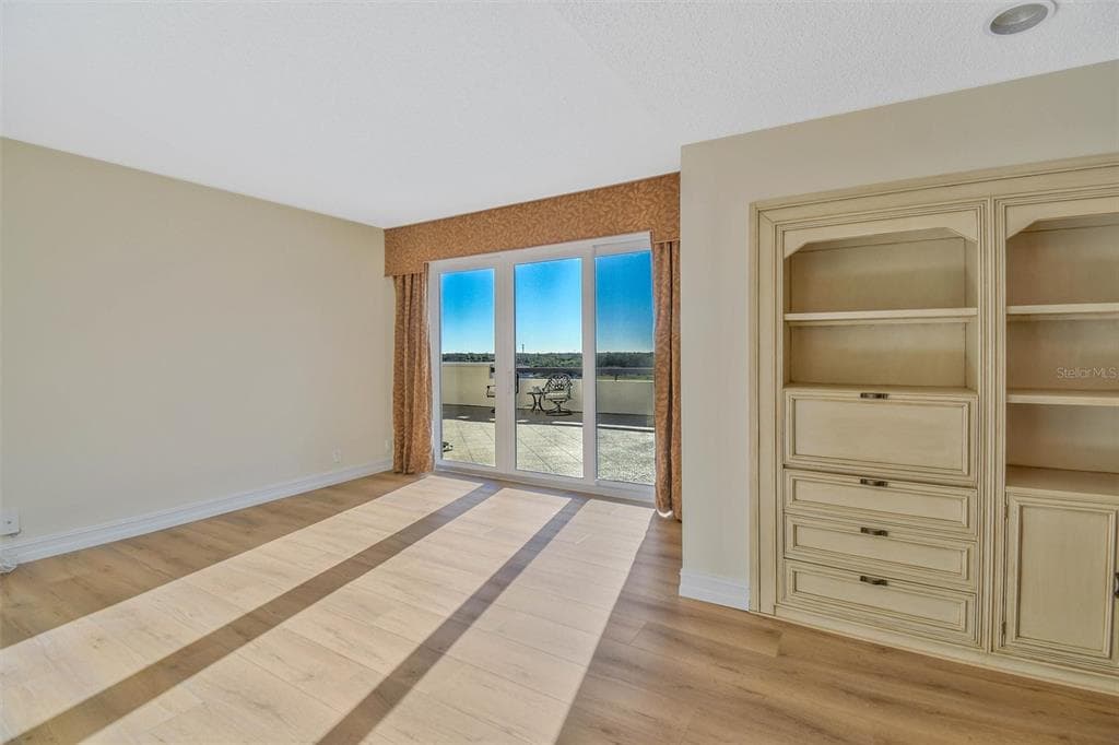 6 BELLEVIEW BOULEVARD 801 photo 10