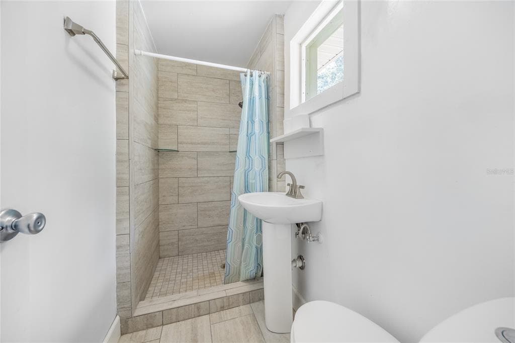 16602 NE 124TH AVENUE photo 20