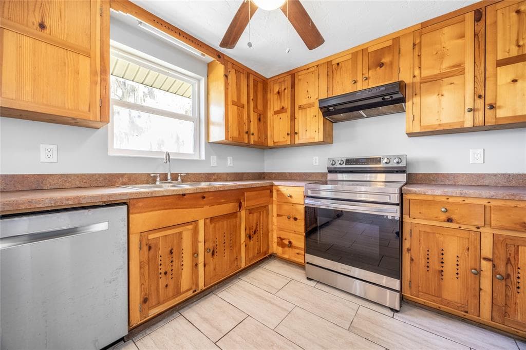 16602 NE 124TH AVENUE photo 10