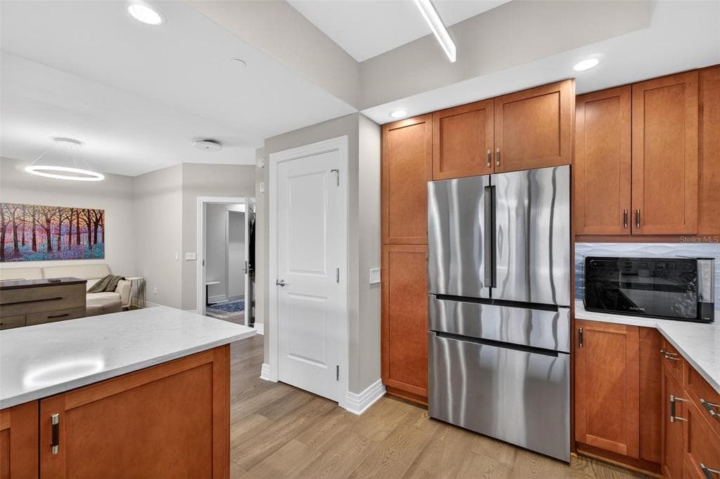1325 SNELL ISLE BOULEVARD NE 302 photo 12