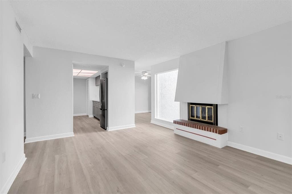 1 WINDRUSH BOULEVARD 87 photo 6