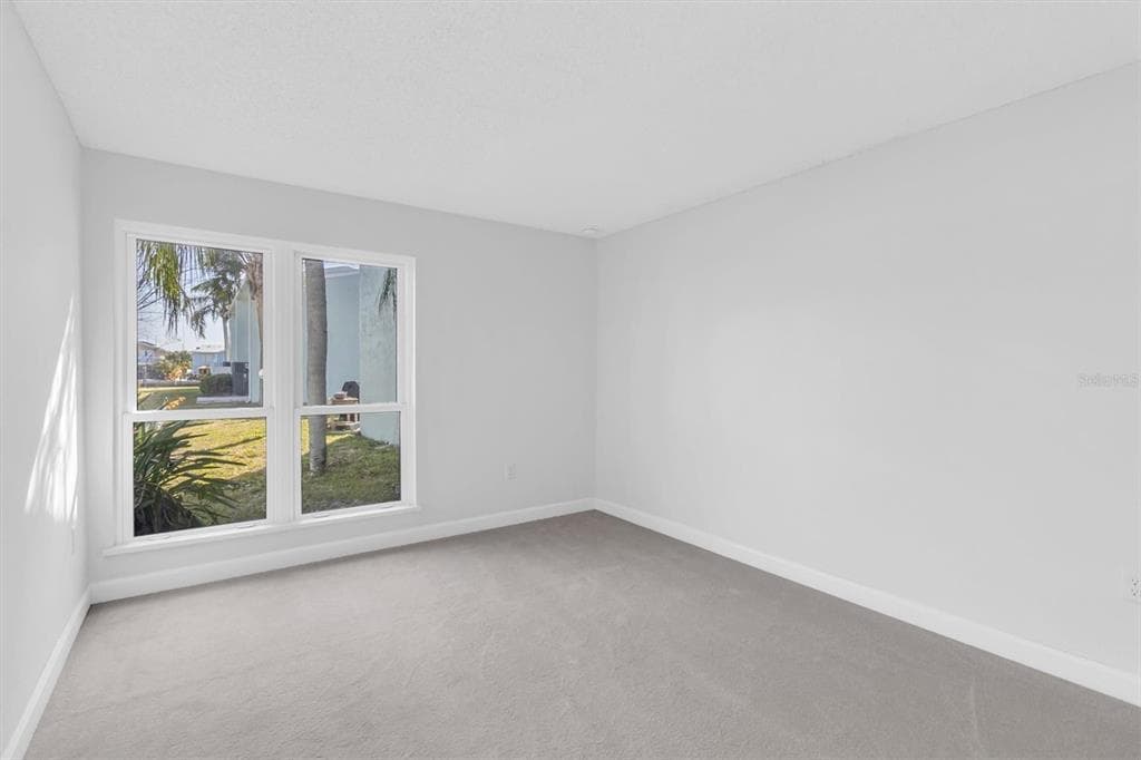 1 WINDRUSH BOULEVARD 87 photo 18