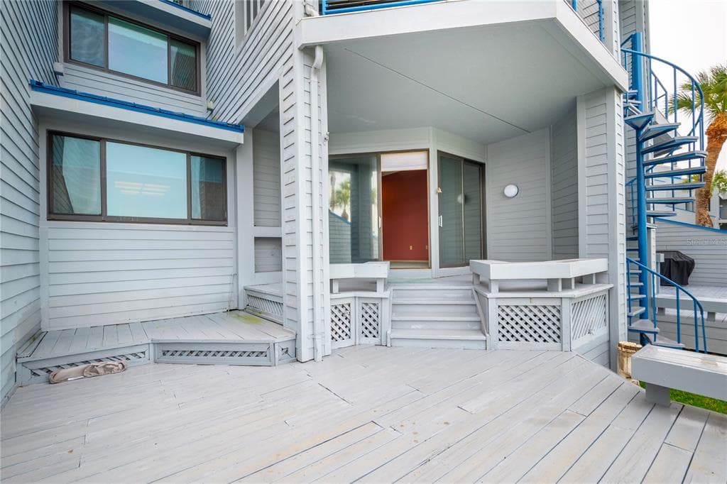 900 PINELLAS BAYWAY S 109 photo 23