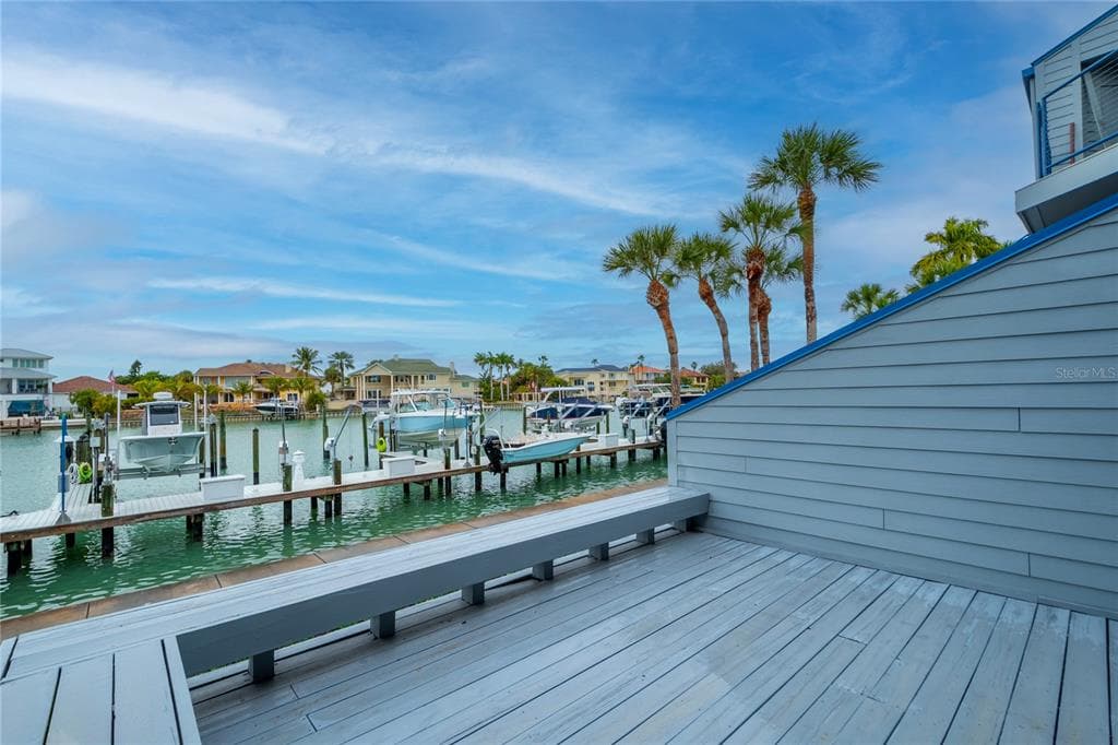 900 PINELLAS BAYWAY S #109 2