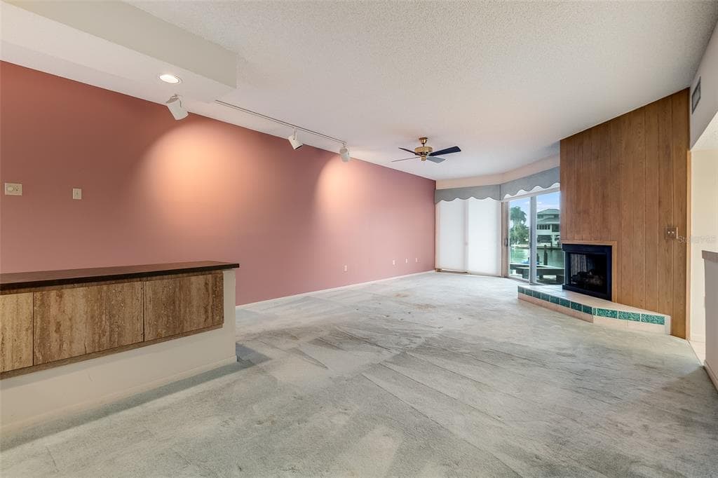 900 PINELLAS BAYWAY S 109 photo 6