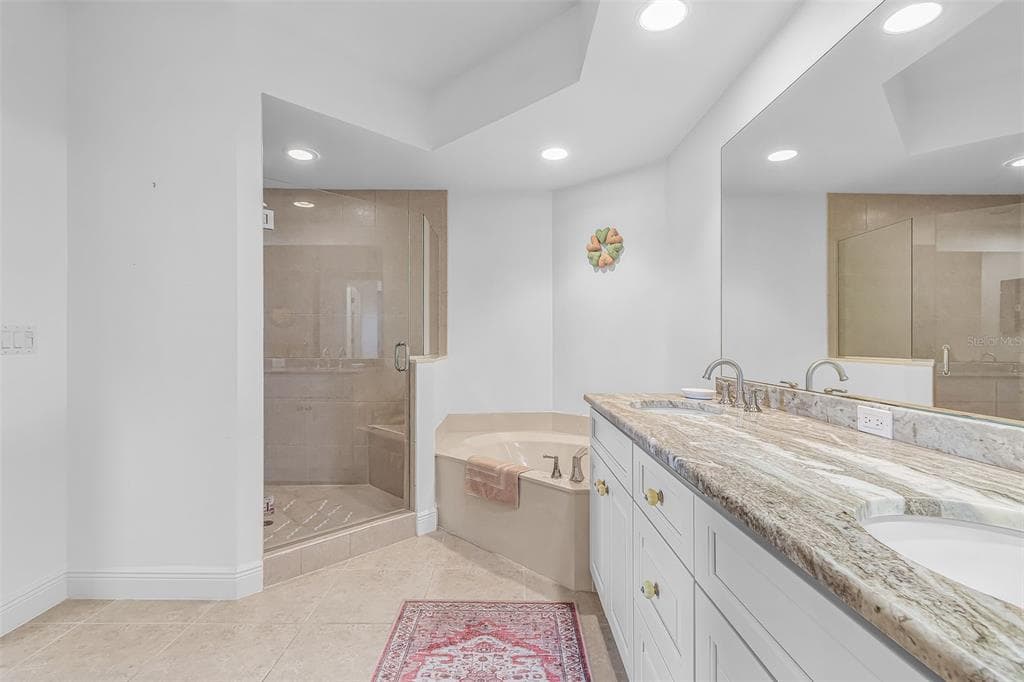 3321 SUNSET KEY CIRCLE 309 photo 22