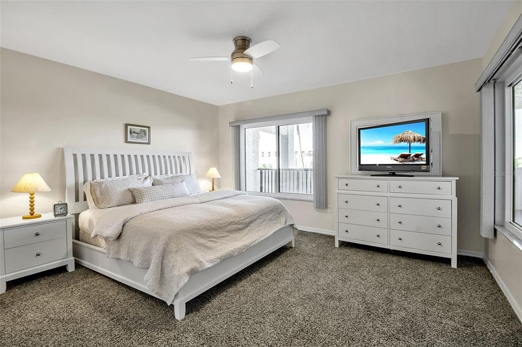 1485 GULF OF MEXICO DRIVE 303 photo 17