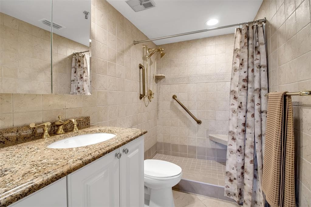 1485 GULF OF MEXICO DRIVE 303 photo 21