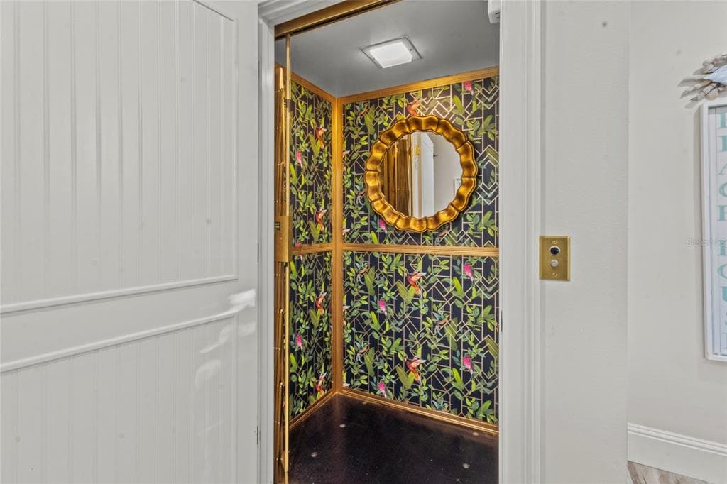 515 FOREST WAY photo 5
