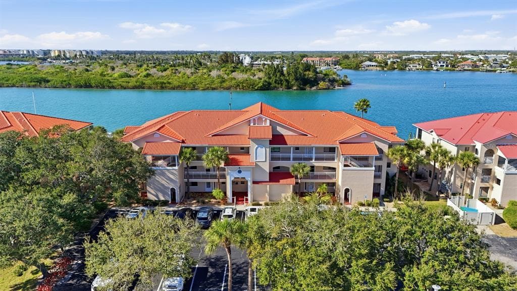458 BOUCHELLE DRIVE #203 1