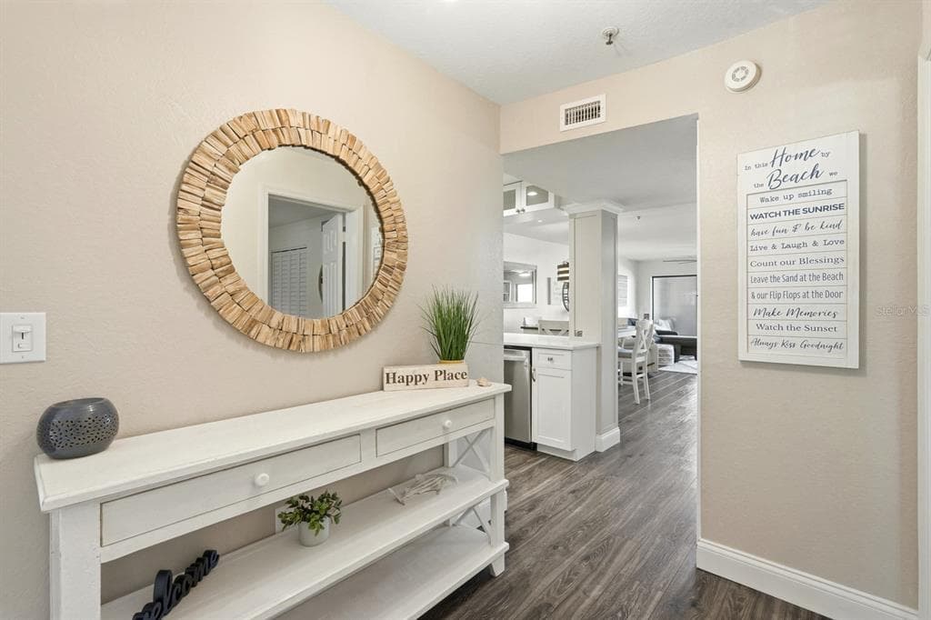 458 BOUCHELLE DRIVE #203 5