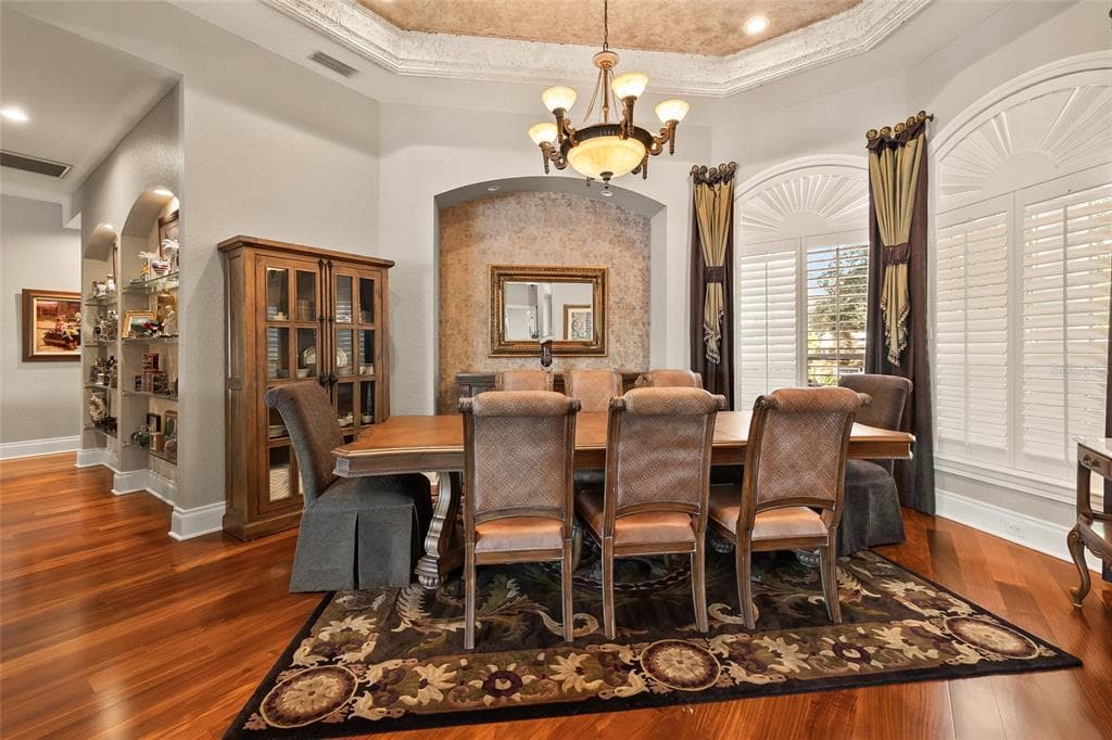 8402 TALLAHASSEE DRIVE NE photo 16