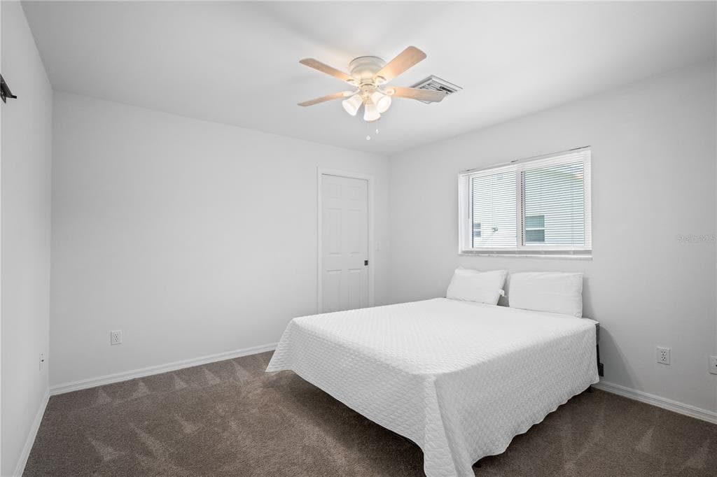 208 ANNAPOLIS LANE photo 21