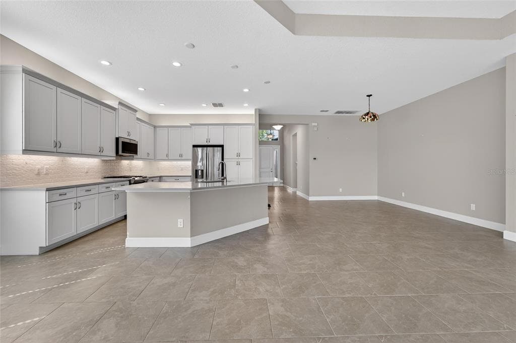15512 CORONA DEL MAR DRIVE photo 21