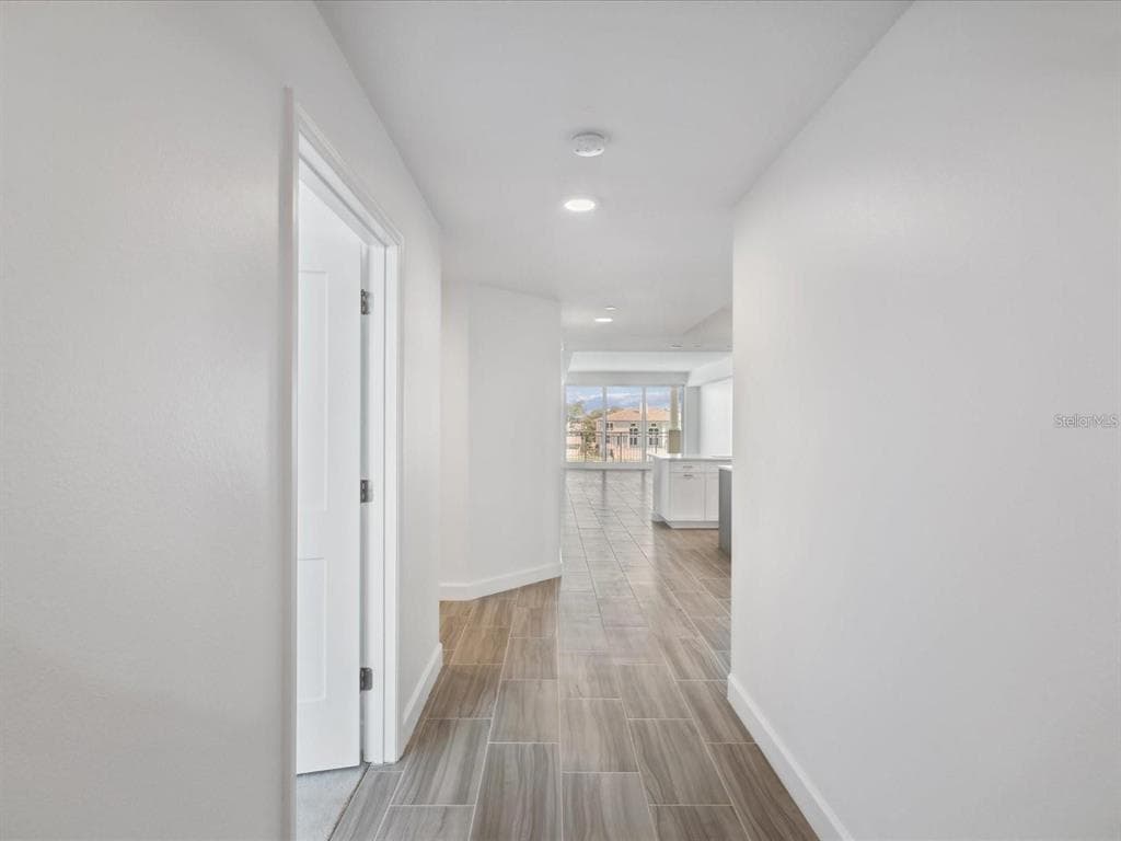 125 ISLAND WAY #304 2
