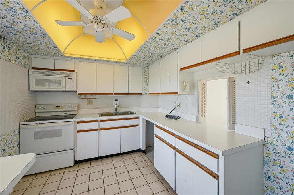 4401 GULF OF MEXICO DRIVE 601 photo 21