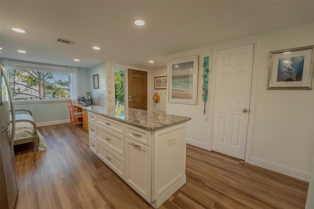 324 WINDRUSH BOULEVARD 11 photo 6
