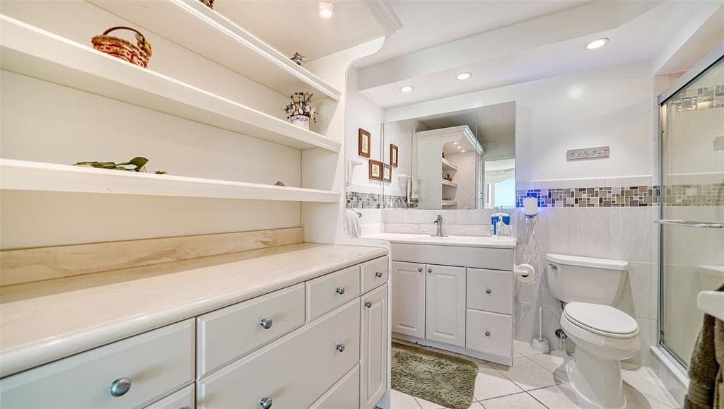 19 WHISPERING SANDS DRIVE 201 photo 25