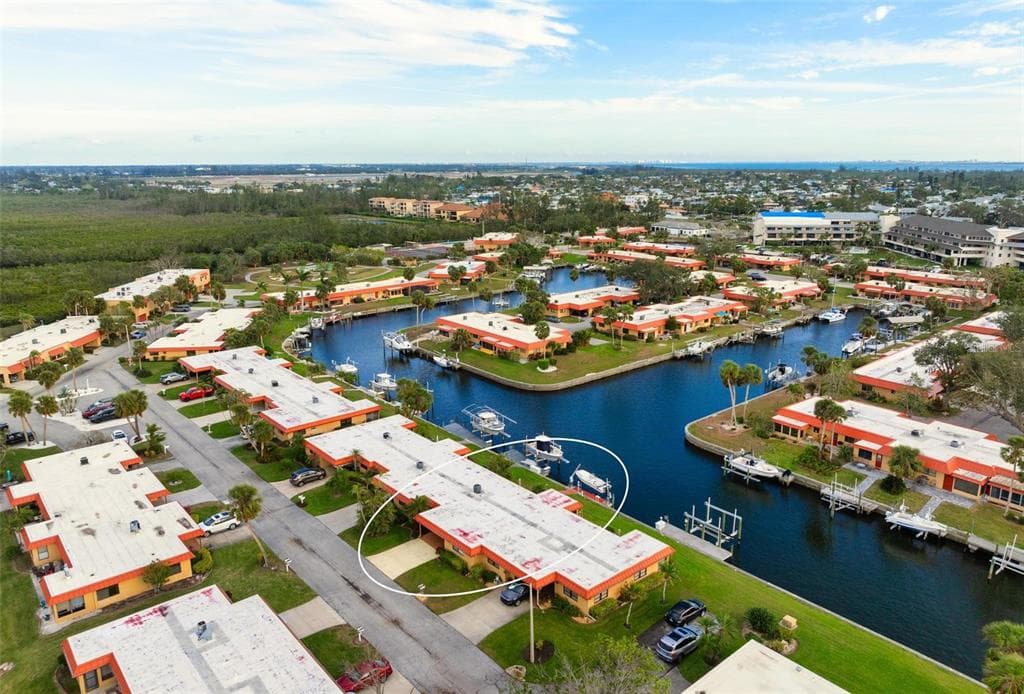 9527 AZURE COVE 3