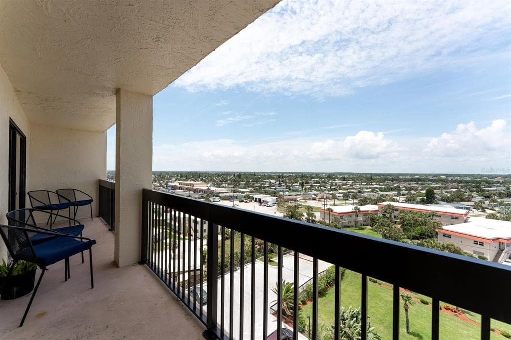 1513 OCEAN SHORE BOULEVARD 8A photo 2