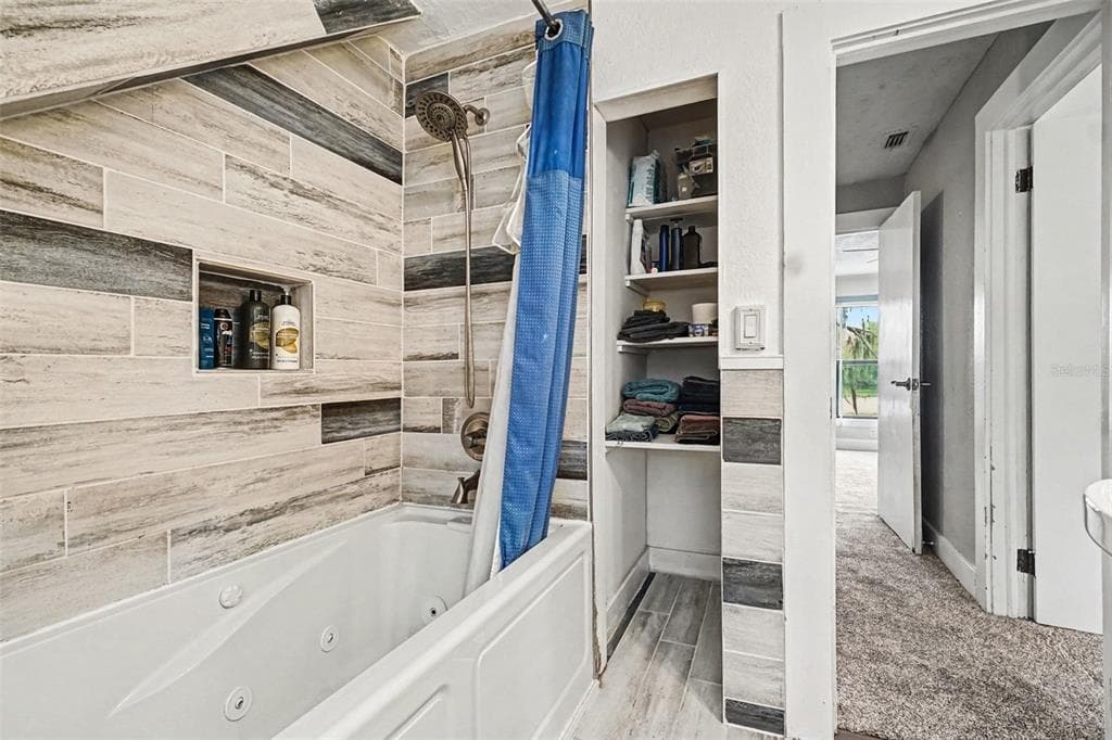 55316 CLAIRE STREET photo 17