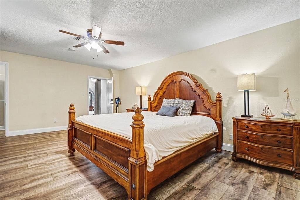 55316 CLAIRE STREET photo 22