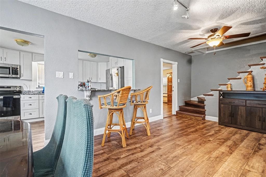 55316 CLAIRE STREET photo 9