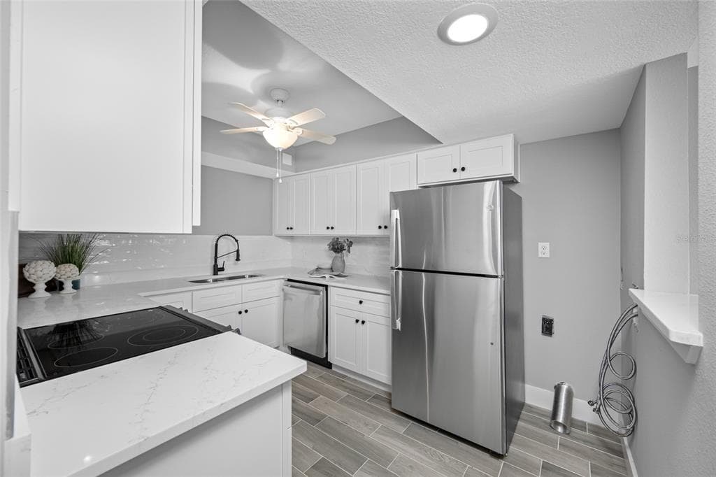 1401 GULF BOULEVARD 113 photo 10