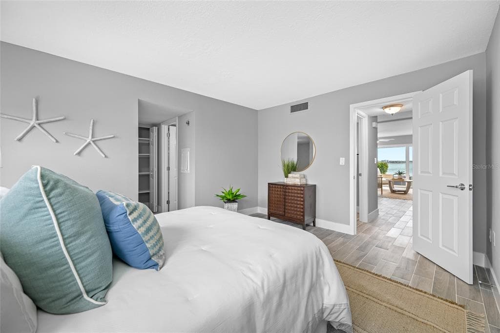 1401 GULF BOULEVARD 113 photo 21