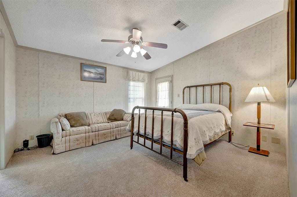 106 N SAINT GEORGE CIRCLE photo 16