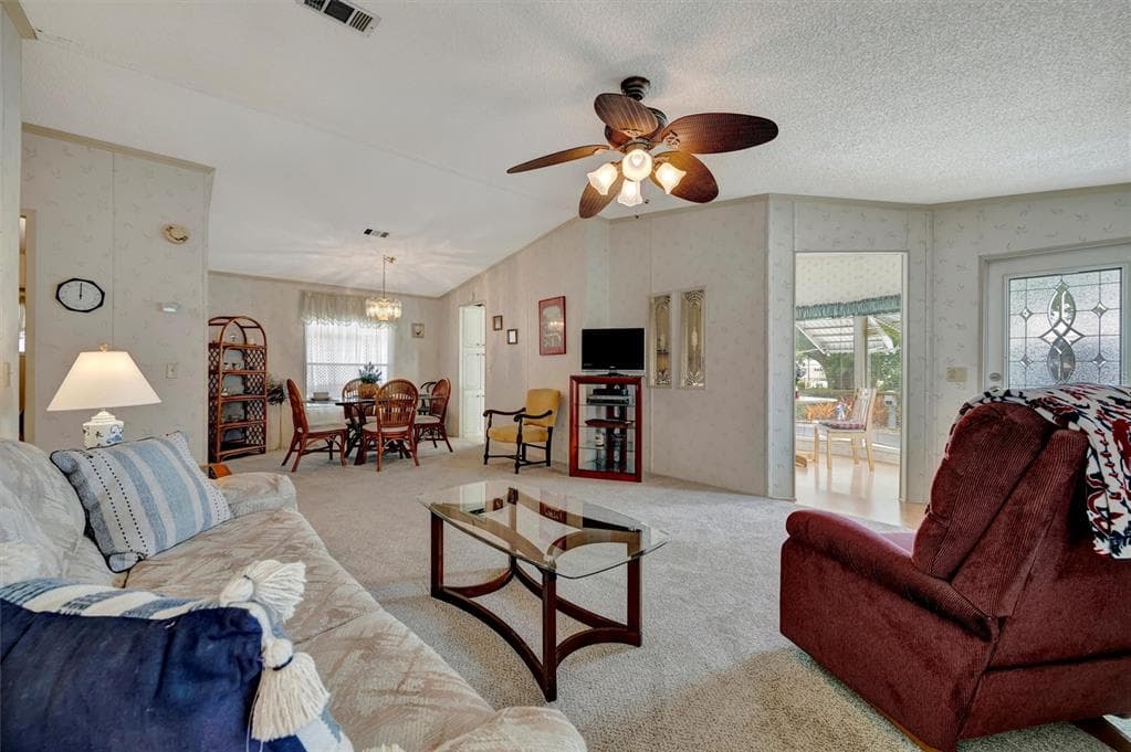 106 N SAINT GEORGE CIRCLE photo 12