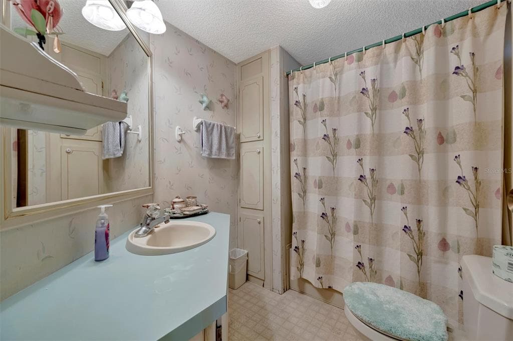 106 N SAINT GEORGE CIRCLE photo 20