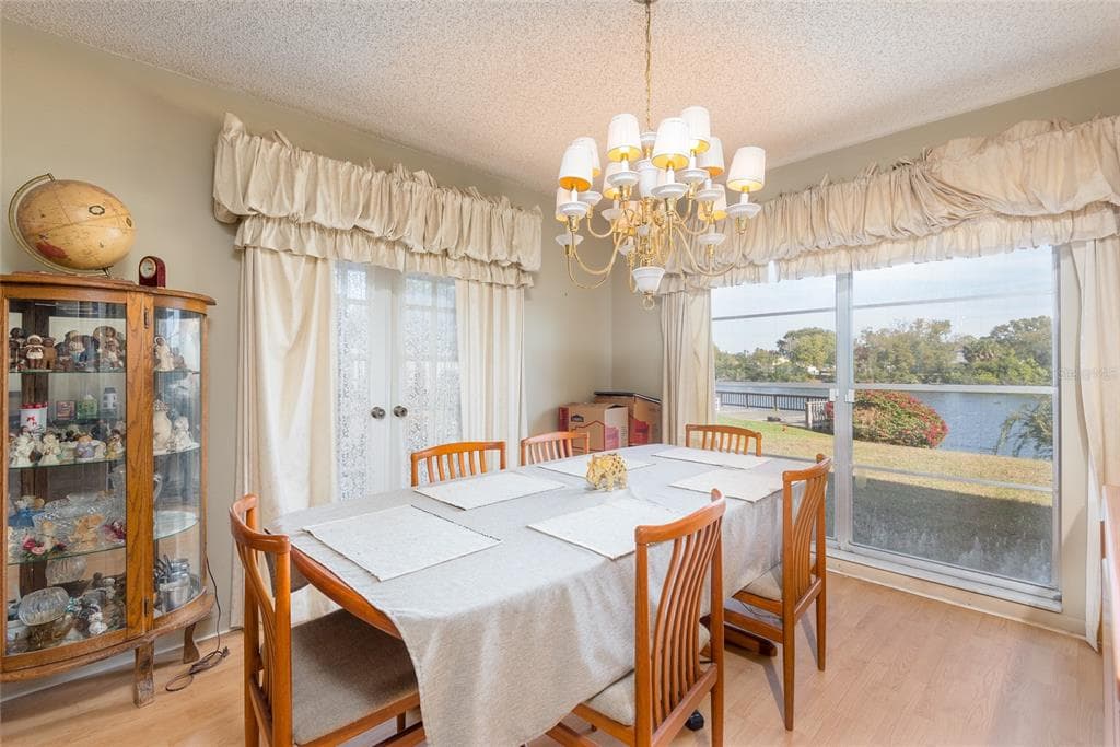 6809 TWELVE OAKS BOULEVARD photo 12
