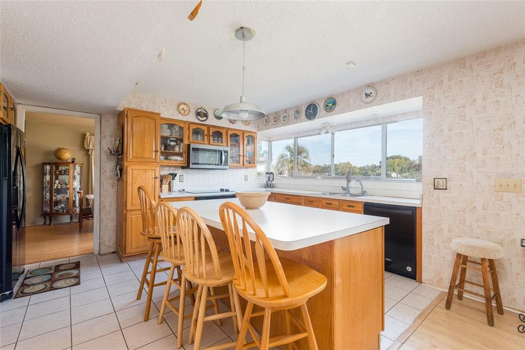 6809 TWELVE OAKS BOULEVARD photo 14