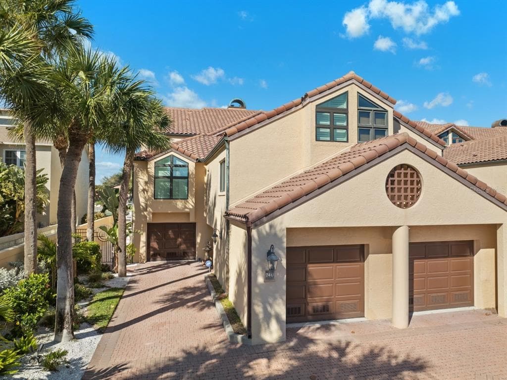 740 PINELLAS BAYWAY S photo 2