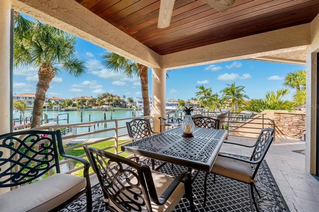 740 PINELLAS BAYWAY S photo 24