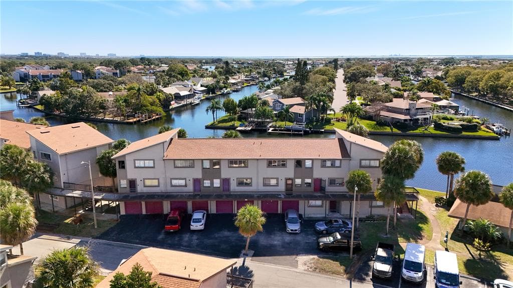 6315 NEWTOWN CIRCLE #15B3 1