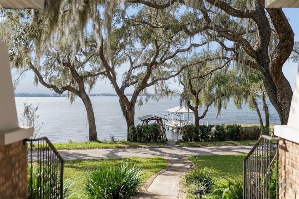 103 S LAKESHORE DRIVE photo 6