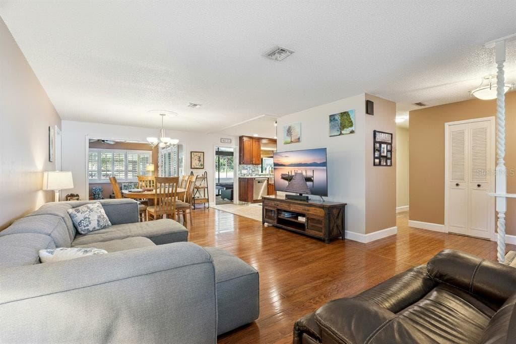103 S LAKESHORE DRIVE photo 15