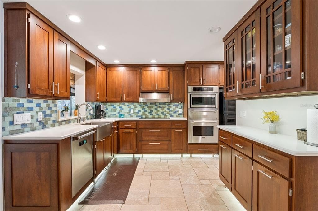 103 S LAKESHORE DRIVE photo 21