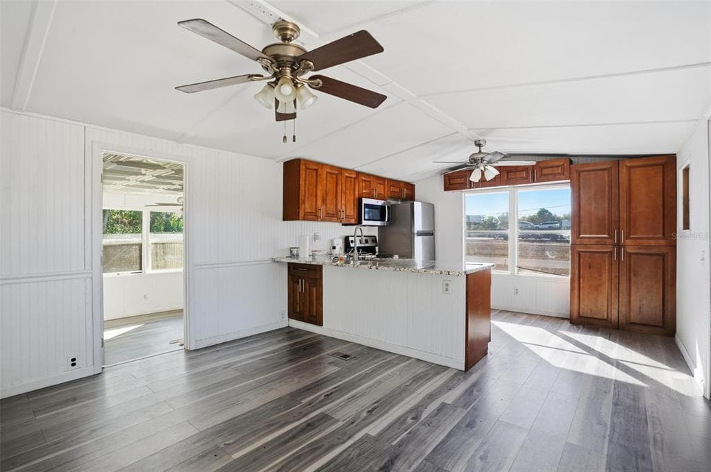 9727 LAKE DRIVE photo 2