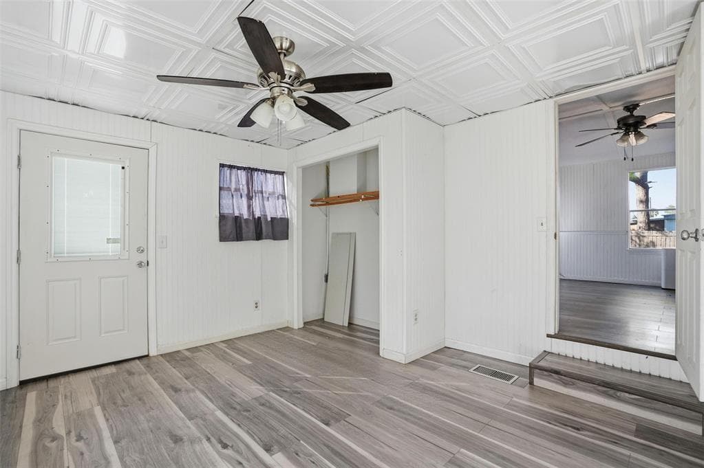 9727 LAKE DRIVE photo 12