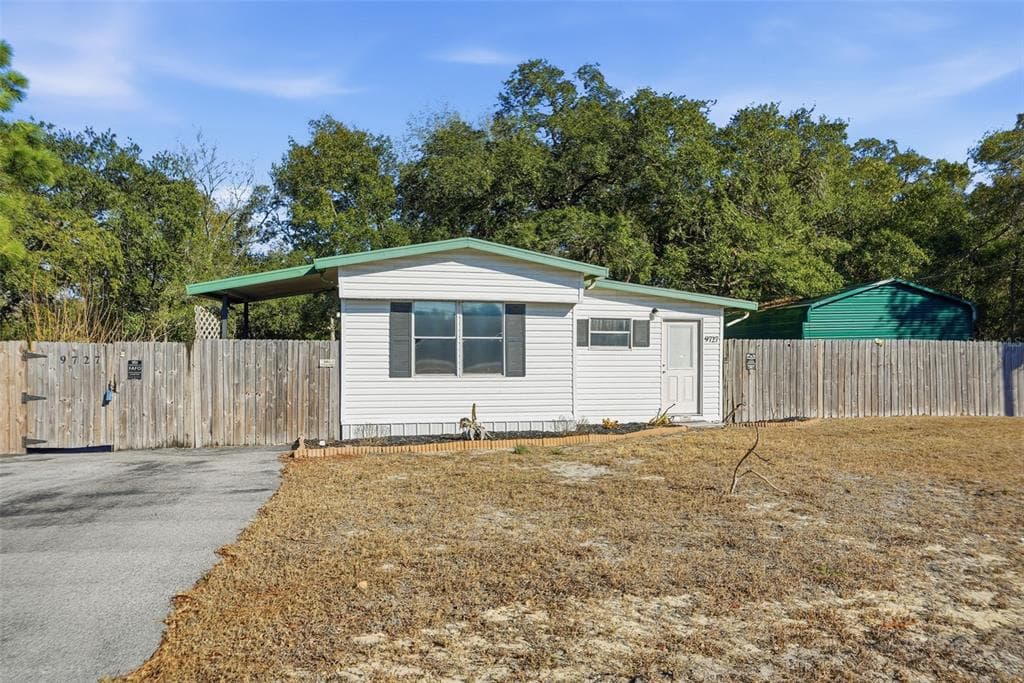 9727 LAKE DRIVE photo 1