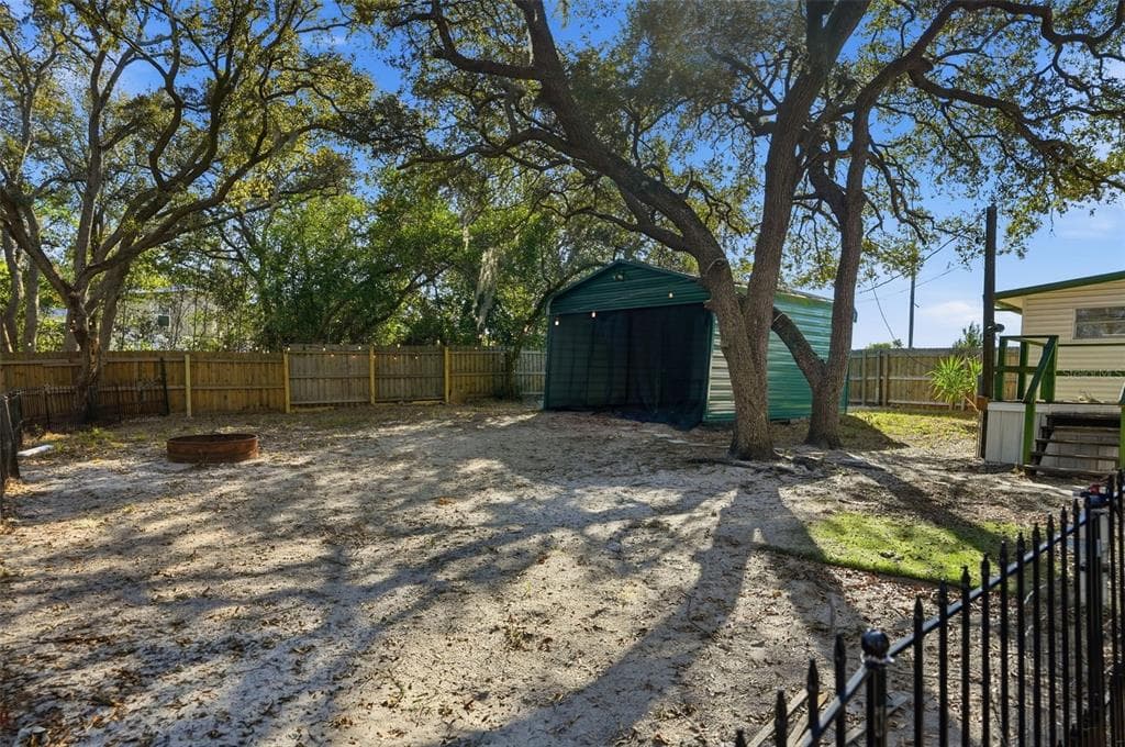 9727 LAKE DRIVE photo 24