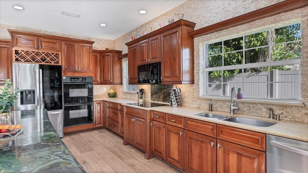 7300 COVE TERRACE photo 21