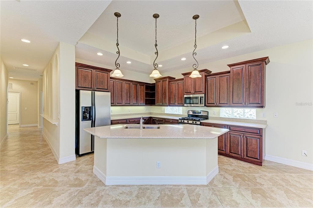 650 CRANE PRAIRIE WAY photo 13
