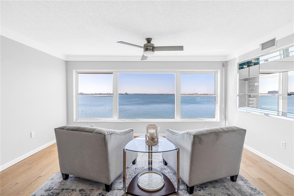 6020 SHORE BOULEVARD S 712 photo 6